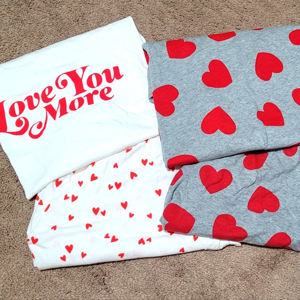 (2) Valentine's Day Old Navy Plus Size Pajama Sets